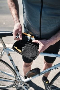 Fidlock TWIST Toolbox Set + Bike Base - Schwarz 17 Fidlock TWIST Toolbox Set + Bike Base - Schwarz -Fahrradwelt Verkauf 09653 BLK fidlock TWIST toolbox bikebase outdoor 05