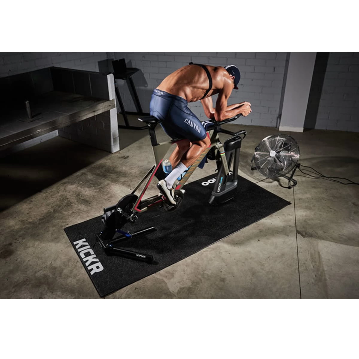 Wahoo Fitness Bodenmatte Für KICKR-Trainer - Schwarz 4 Wahoo Fitness Bodenmatte Für KICKR-Trainer - Schwarz – Bild 2