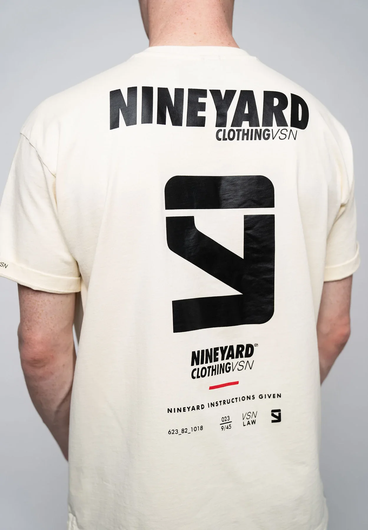 SIGNATURE Oversize Pocket T-Shirt - Pale Yellow 7 SIGNATURE Oversize Pocket T-Shirt - Pale Yellow – Bild 5