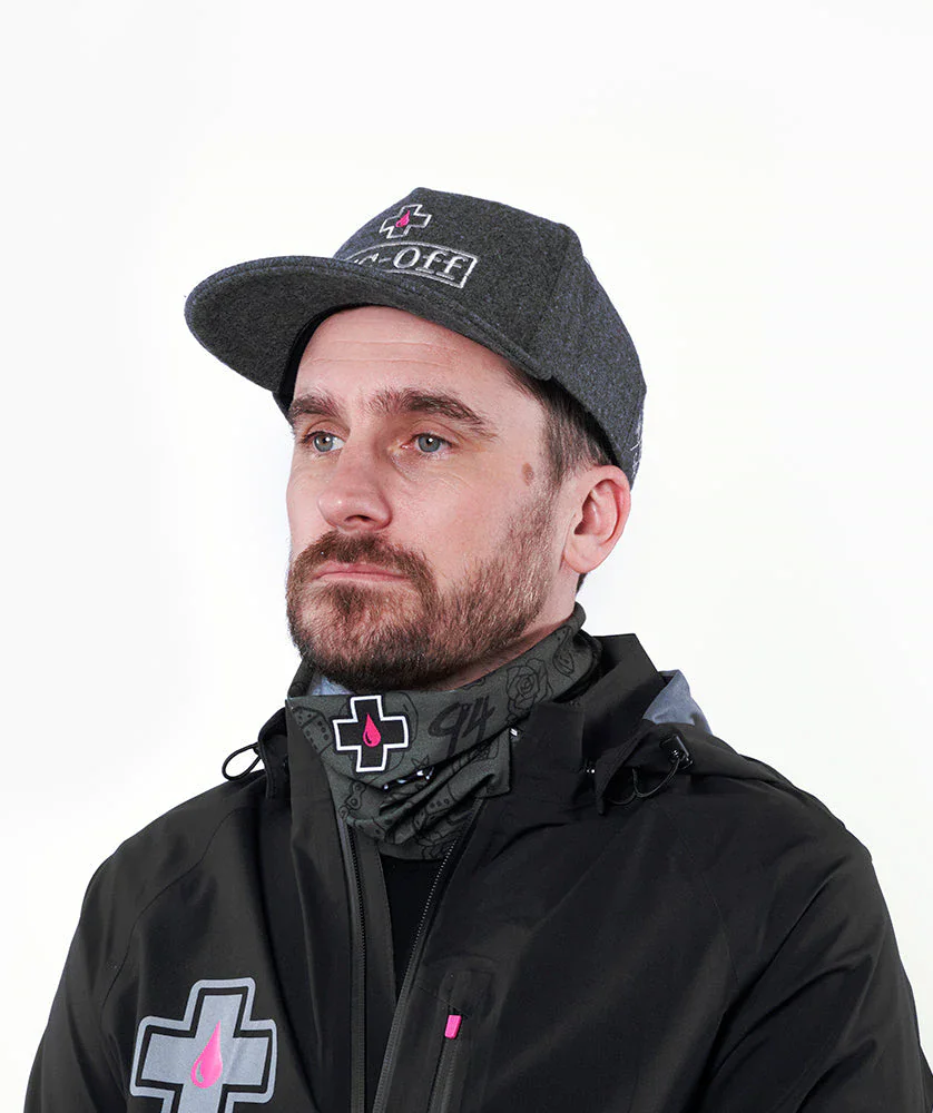 Muc-Off Lightweight Neck Gaiter Halstuch - Grün Punk 7 Muc-Off Lightweight Neck Gaiter Halstuch - Grün Punk – Bild 5