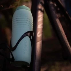 Fidlock Keego Bottle 750 - Silver 7 Fidlock Keego Bottle 750 - Silver -Fahrradwelt Verkauf keego sport bottle 750ml celestial mint 4